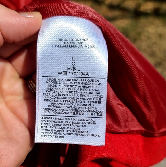 Gap bright red winter jacket - Picture 8 of 8